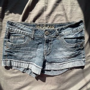 {WallFlower} Women’s Denim Short Shorts